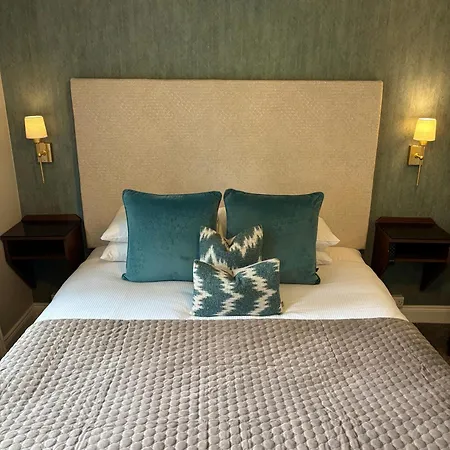 奇拉伦屋酒店 4*